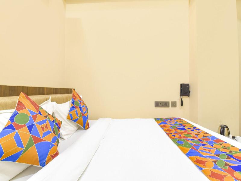 Fabhotel Pearl Square image