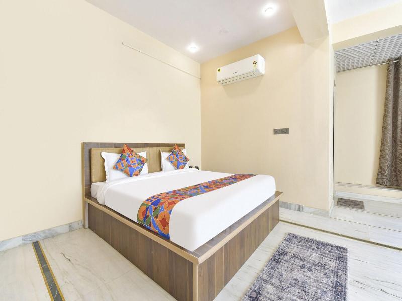 Fabhotel Pearl Square image