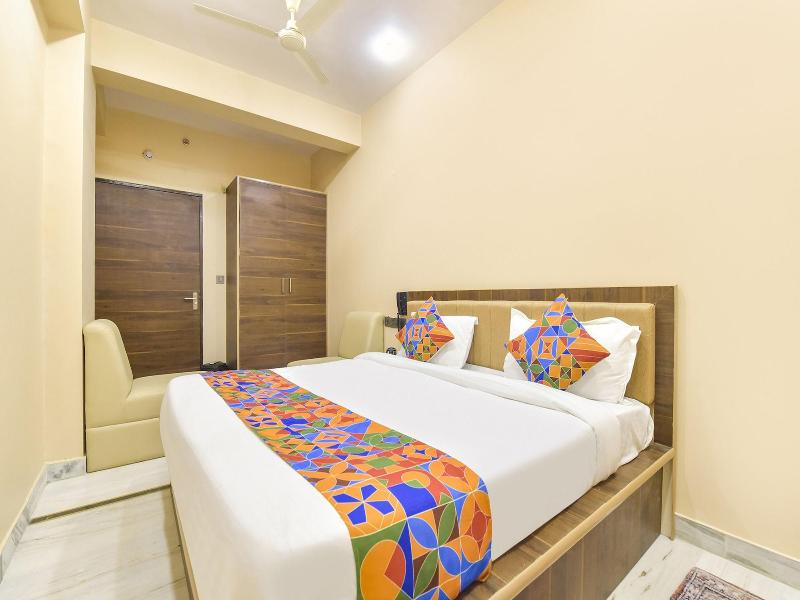 Fabhotel Pearl Square image