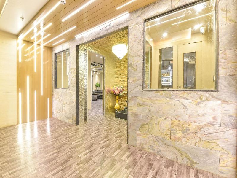 Fabhotel Pearl Square image
