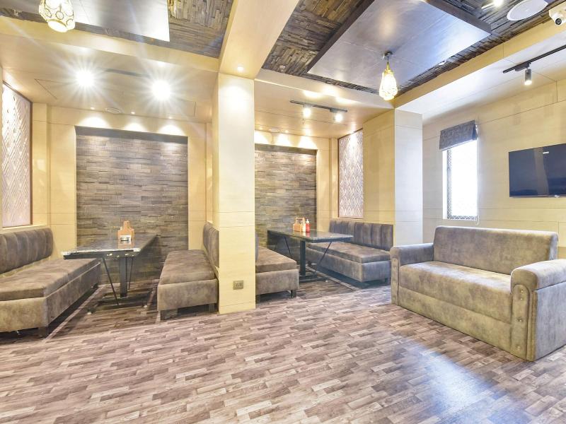 Fabhotel Pearl Square image