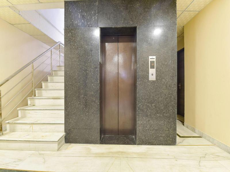 Fabhotel Pearl Square image