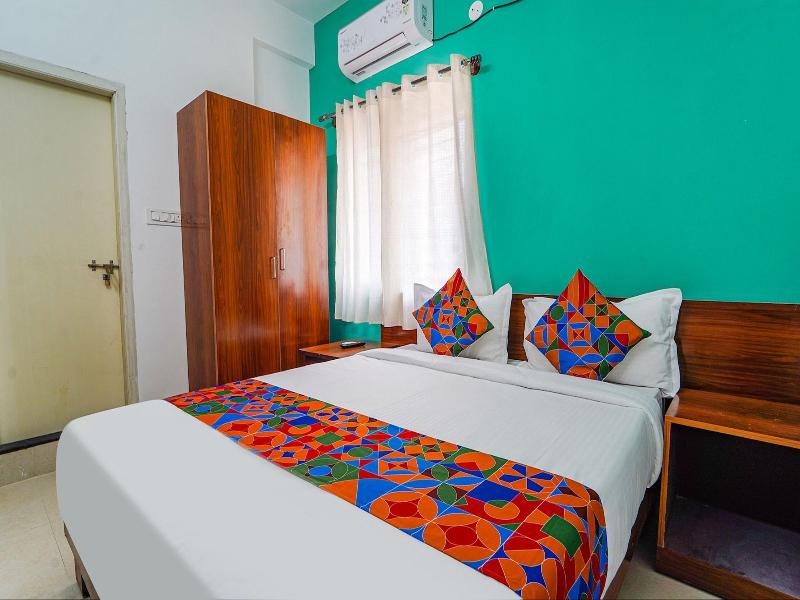 Fabhotel Metro Suites image