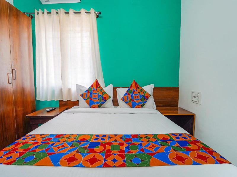 Fabhotel Metro Suites image