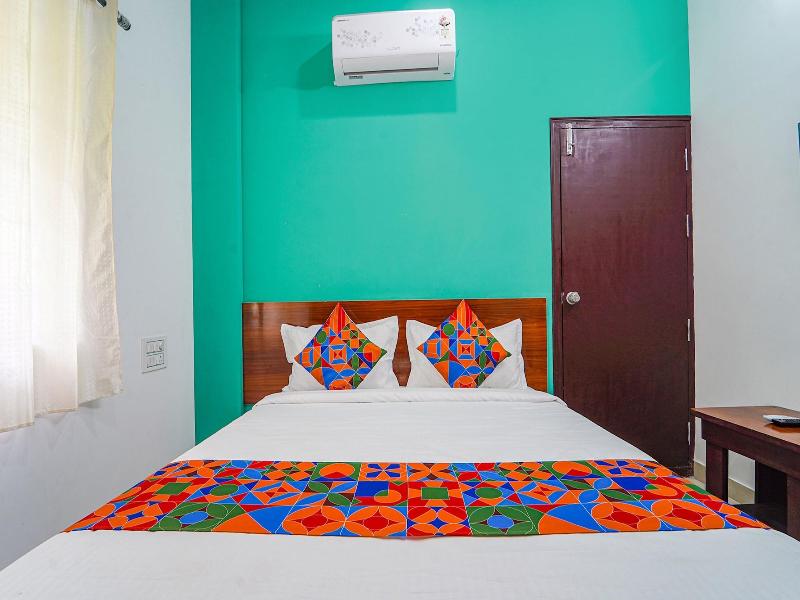 Fabhotel Metro Suites image