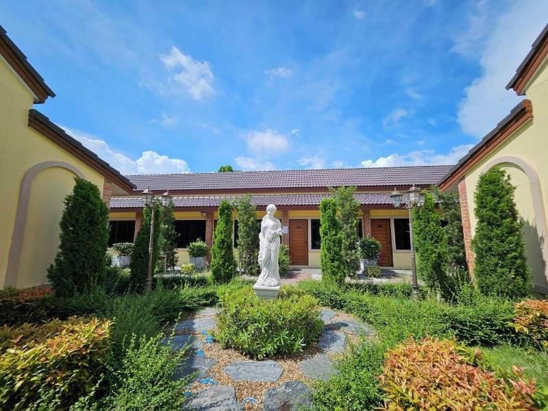 Cottage Pine Rayong image