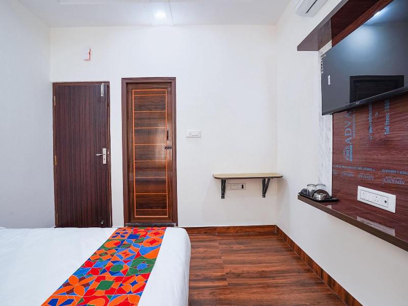 Fabhotel Hsr Gateway image
