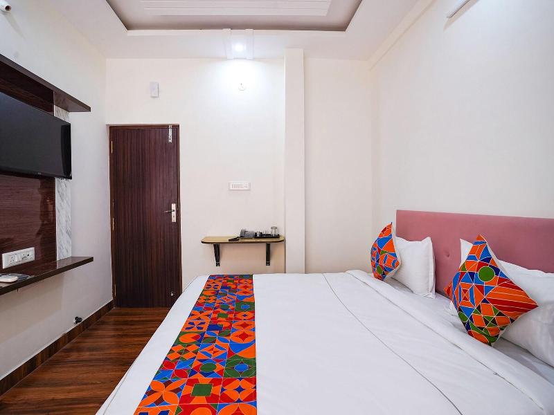 Fabhotel Hsr Gateway image