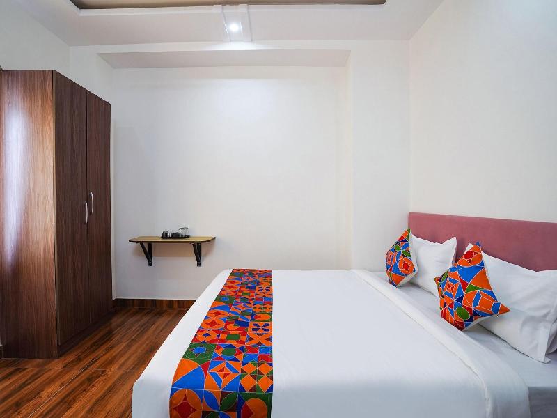 Fabhotel Hsr Gateway image