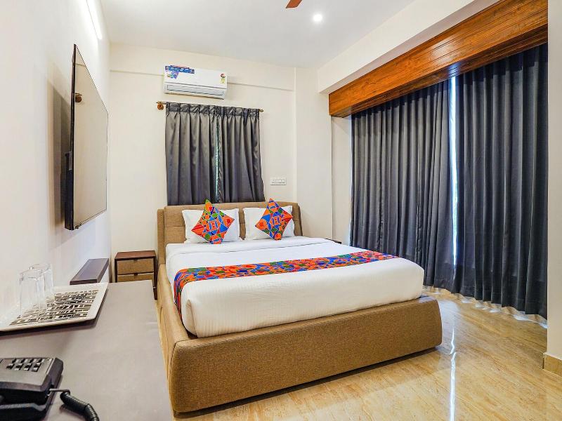 Fabhotel The Pearl Boutique image