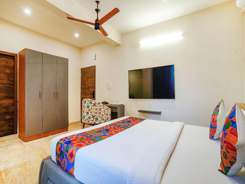 Fabhotel The Pearl Boutique image