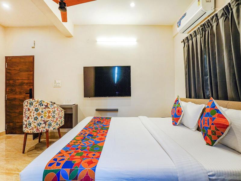 Fabhotel The Pearl Boutique image