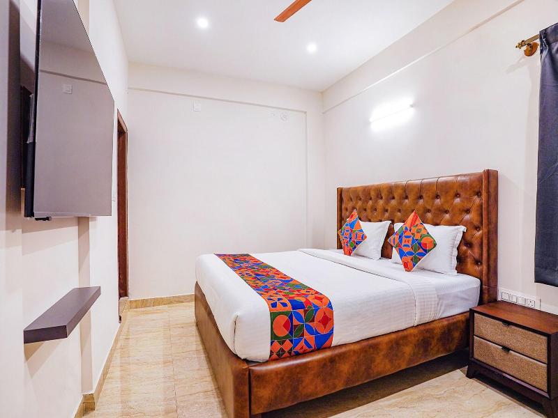 Fabhotel The Pearl Boutique image