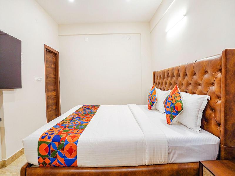 Fabhotel The Pearl Boutique image