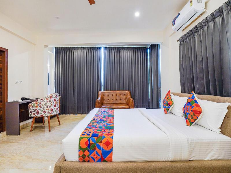 Fabhotel The Pearl Boutique image