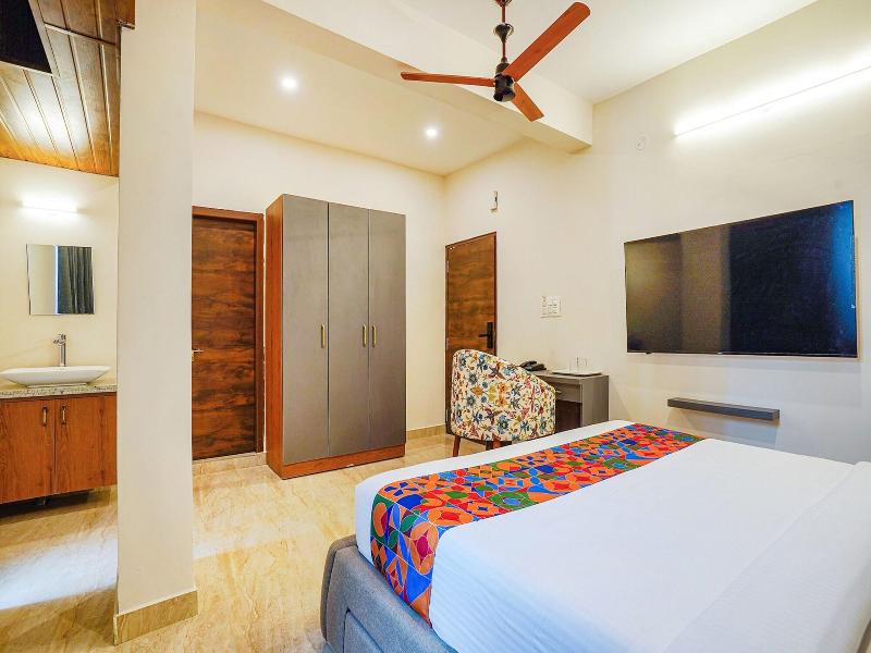 Fabhotel The Pearl Boutique image
