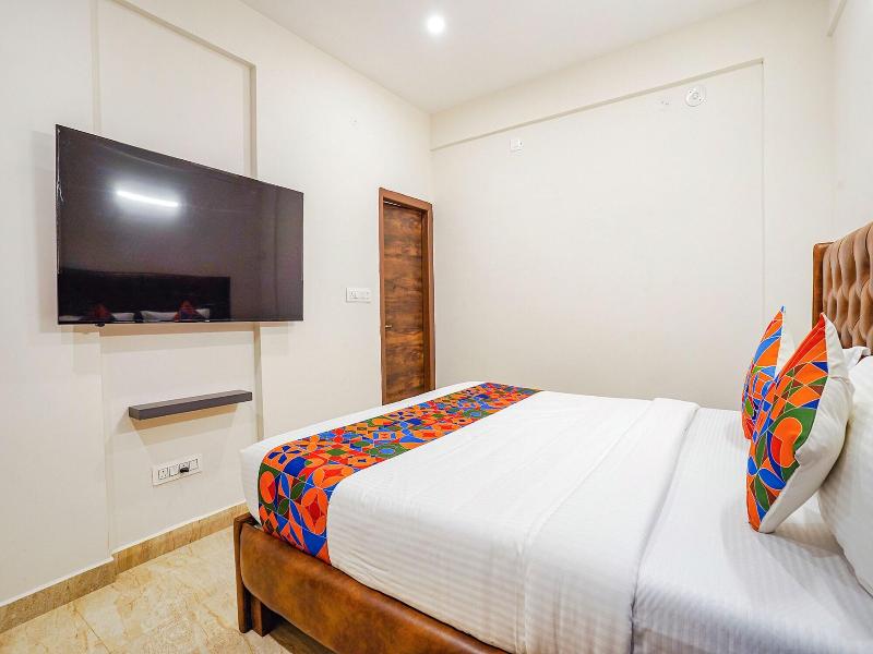 Fabhotel The Pearl Boutique image