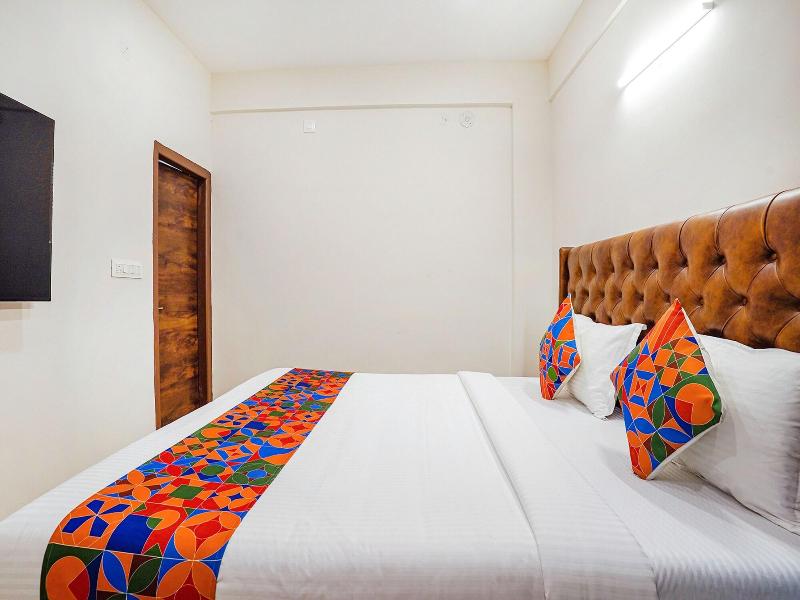Fabhotel The Pearl Boutique image