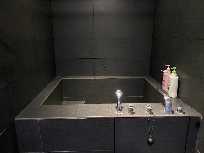 Loveriverinn image