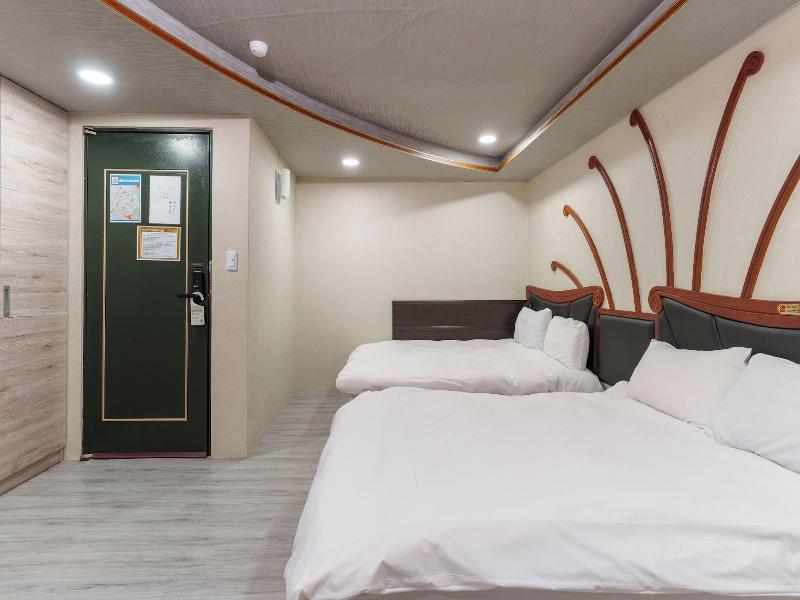 Loveriverinn image