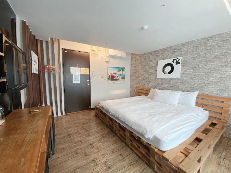Loveriverinn image