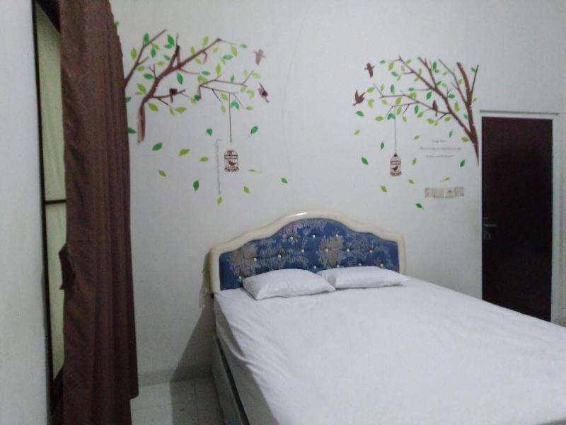 Hotel O Spring Homestay image