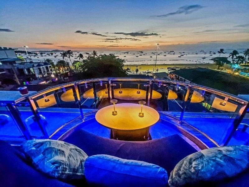 The Globe Hotel Bar And Restaurant image