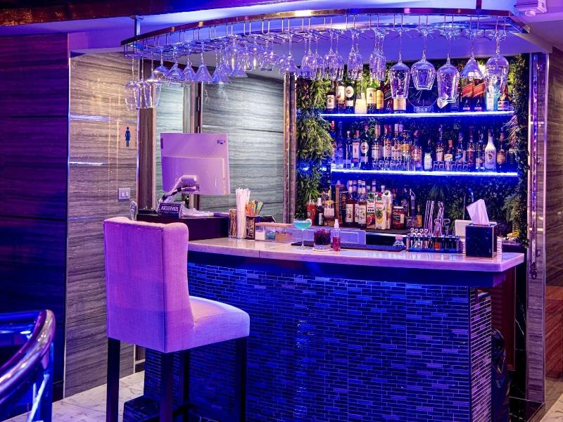 The Globe Hotel Bar And Restaurant image