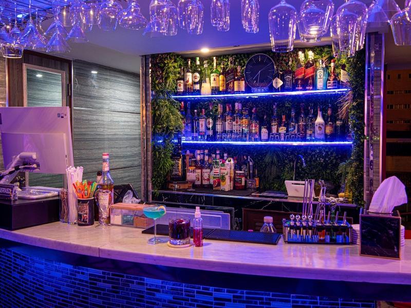 The Globe Hotel Bar And Restaurant image