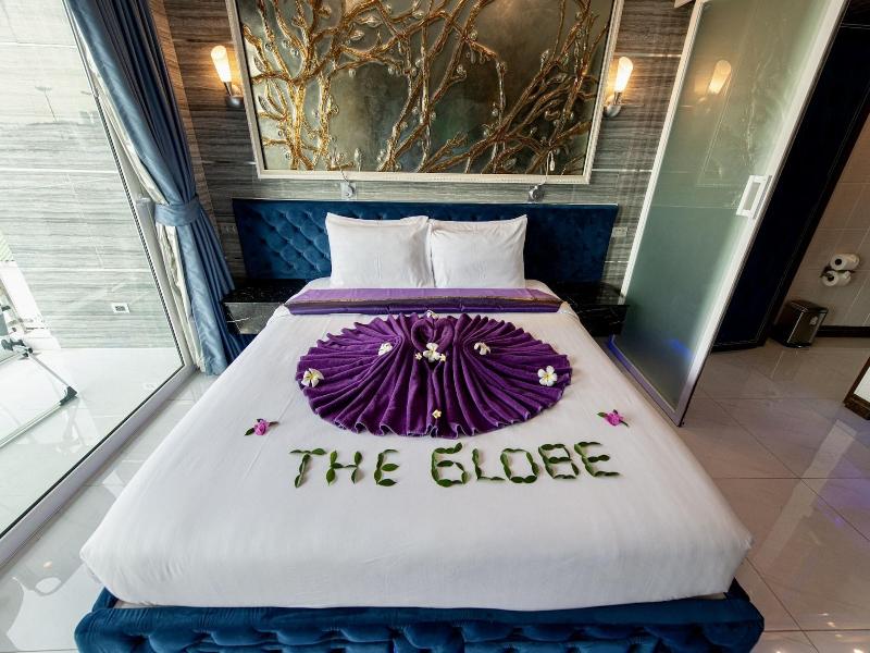 The Globe Hotel Bar And Restaurant image