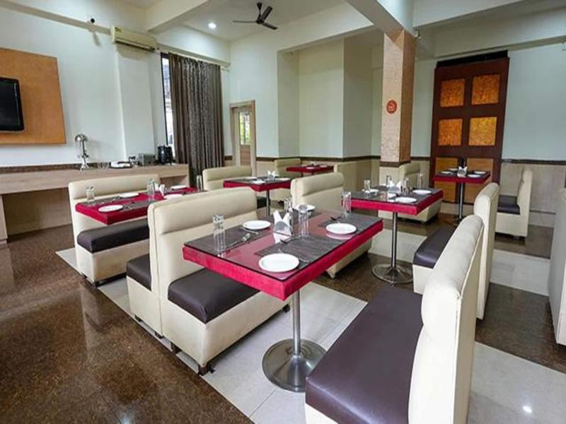 Fabhotel Prime Rester Select Chakan image