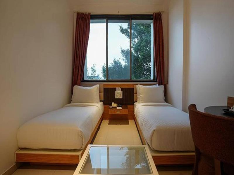 Fabhotel Prime Rester Select Chakan image