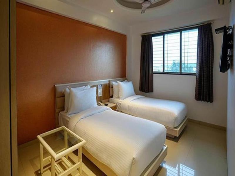 Fabhotel Prime Rester Select Chakan image
