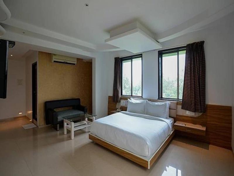 Fabhotel Prime Rester Select Chakan image