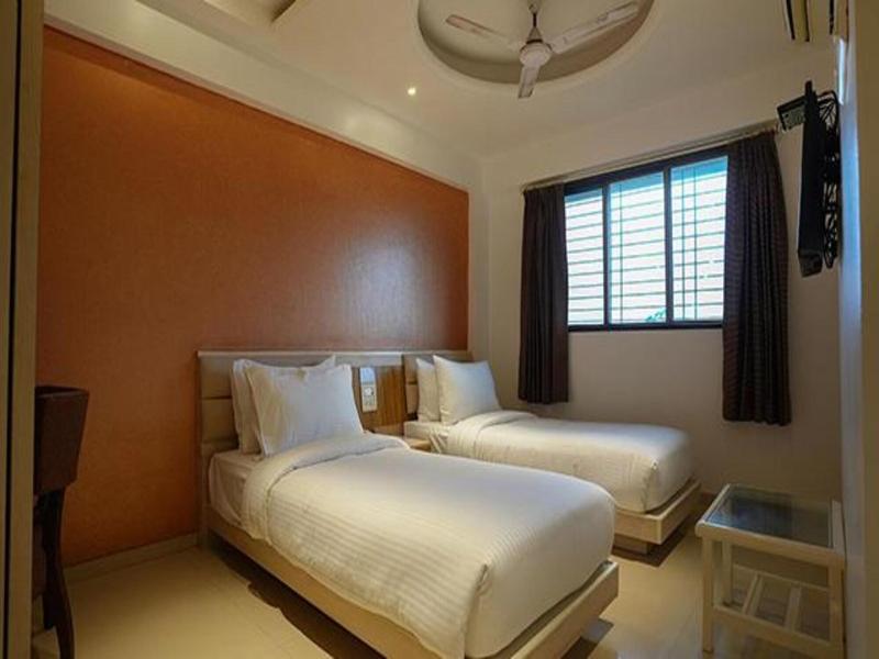 Fabhotel Prime Rester Select Chakan image