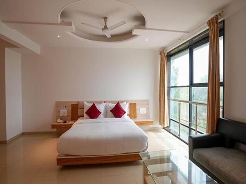 Fabhotel Prime Rester Select Chakan image