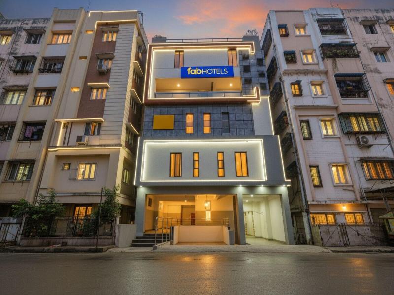 Fabhotel Starhood — general view