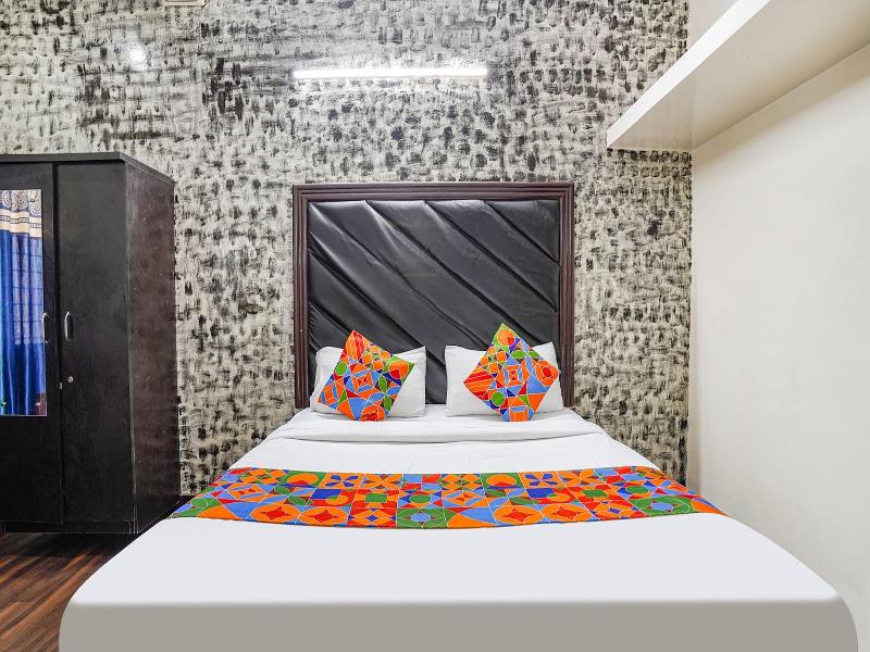 Fabhotel Pavithraa Edition image