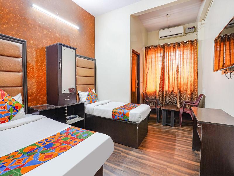 Fabhotel Pavithraa Edition image