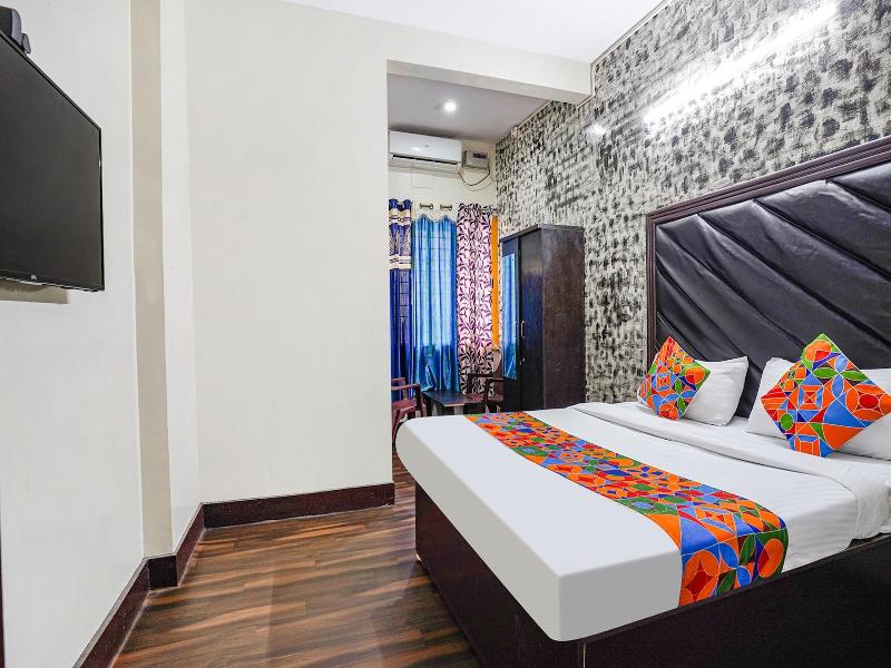 Fabhotel Pavithraa Edition image