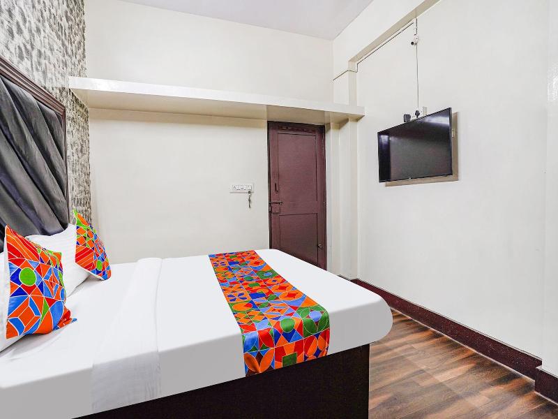 Fabhotel Pavithraa Edition image