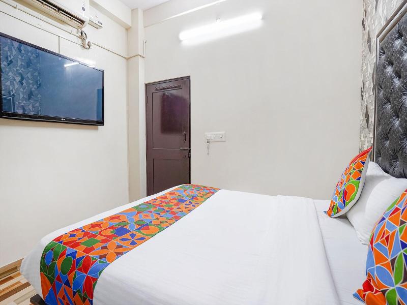 Fabhotel Pavithraa Edition image