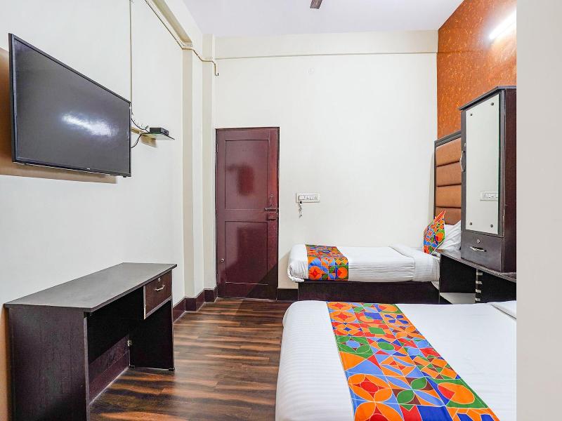 Fabhotel Pavithraa Edition image