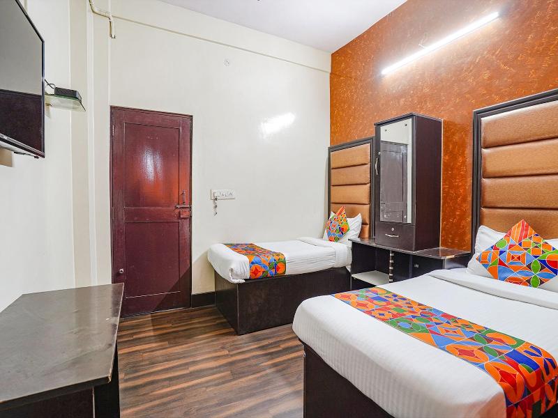 Fabhotel Pavithraa Edition image