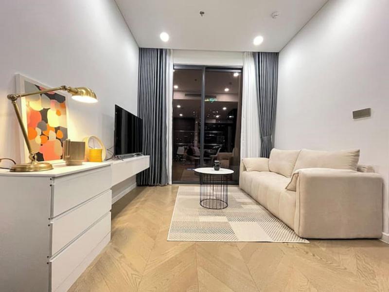 Lumiere Vacation By Kvg Suite Apartment image