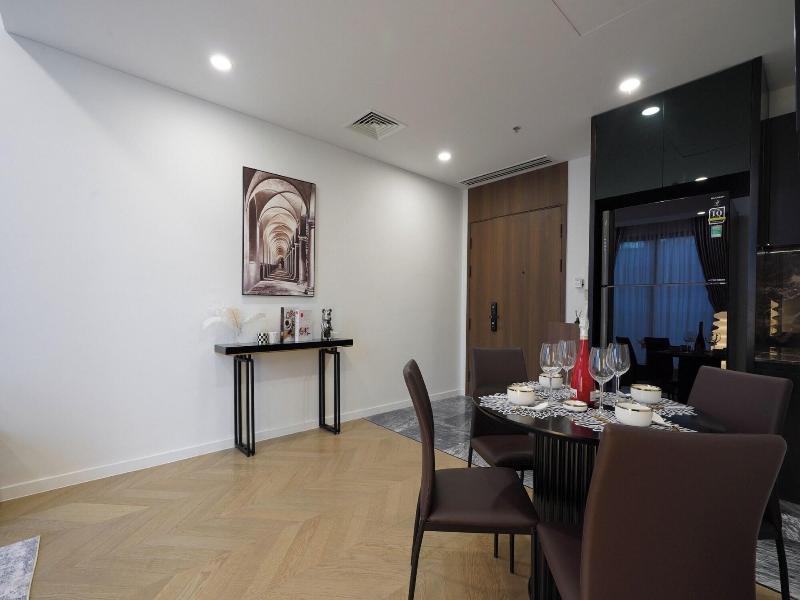 Lumiere Vacation By Kvg Suite Apartment image