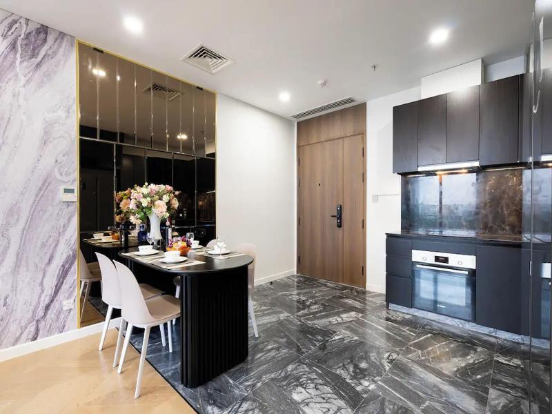 Lumiere Vacation By Kvg Suite Apartment image