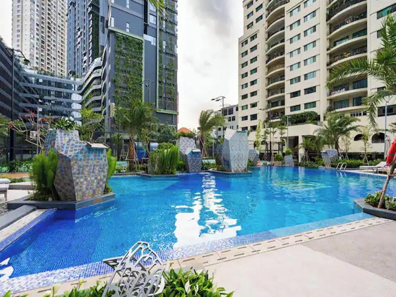 Lumiere Vacation By Kvg Suite Apartment image