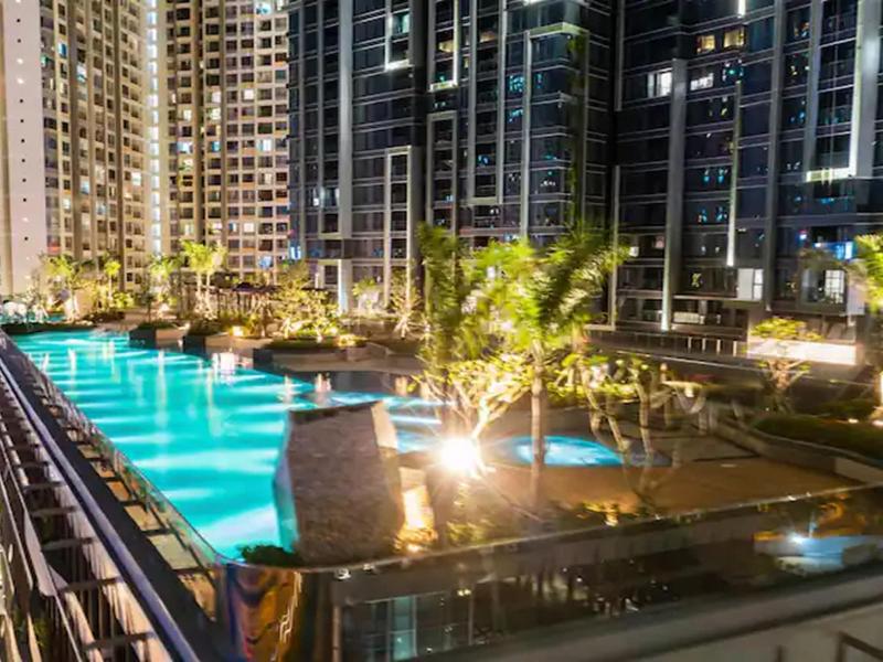 Lumiere Vacation By Kvg Suite Apartment image
