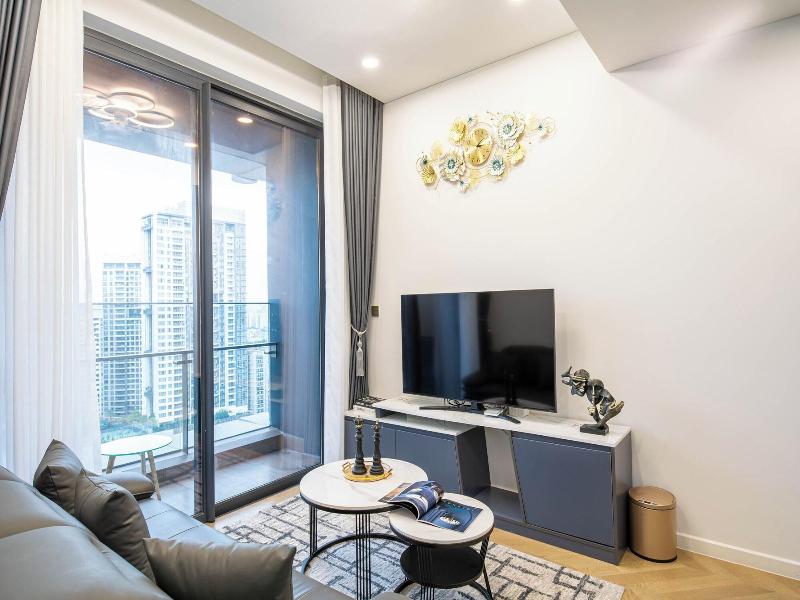 Lumiere Vacation By Kvg Suite Apartment image
